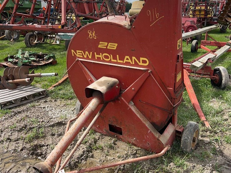 new-holland-28-image-1