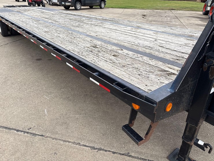 2010-97”-x-36’-pj-trailers-gooseneck-deck-over-trailer-image-28