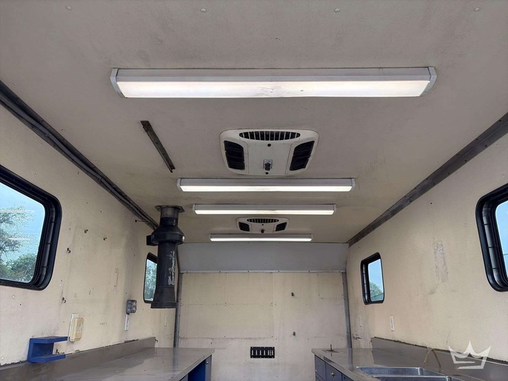 2011-international-durastar-4300-image-29