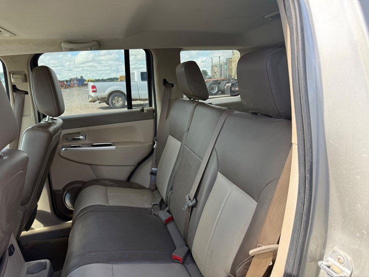2008-jeep-liberty-image-35
