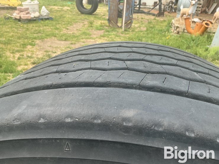 bridgestone-445/50r22.5-truck-tires-image-17