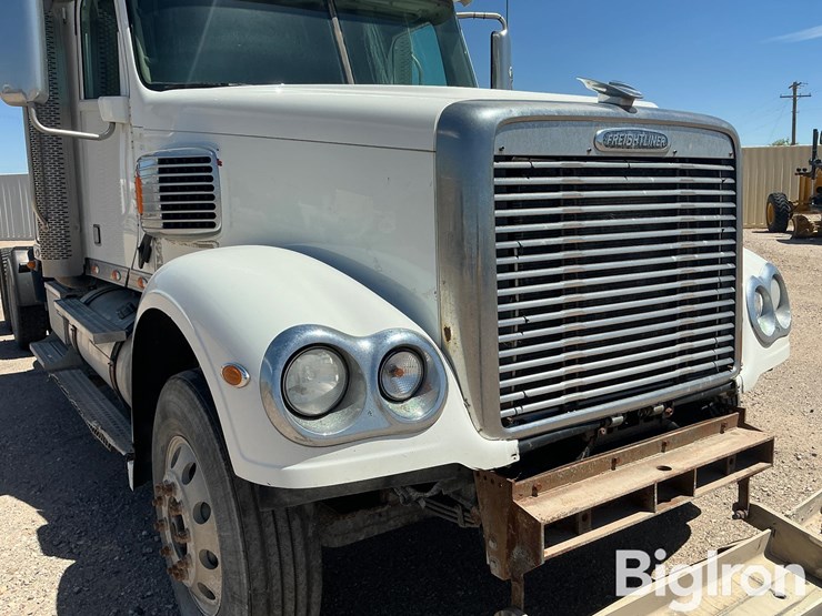 2013-freightliner-coronado-132-image-10