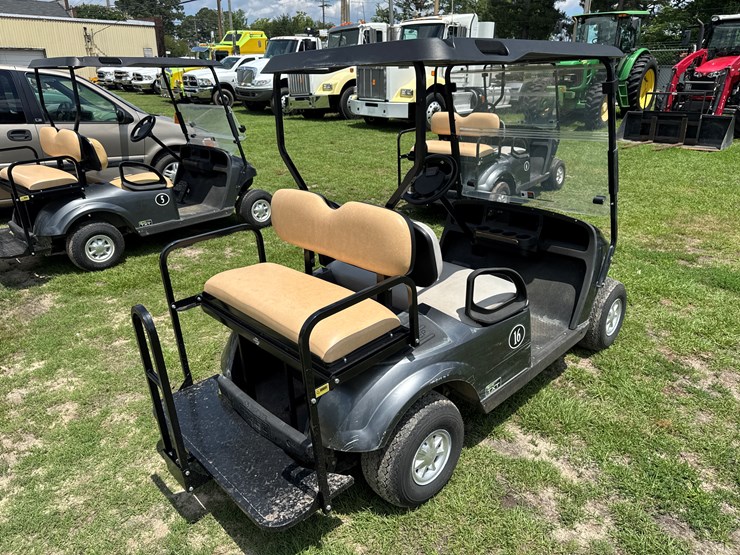 2019-ezgo-txt-elite-golf-cart-w/-folding-rear-seat-windsheild.-lithium-battery,-and-charger-image-3