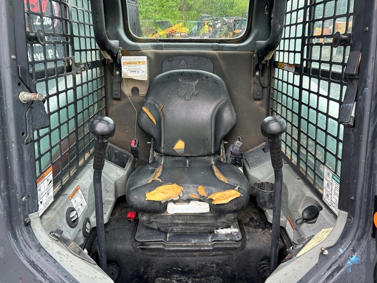 2017-bobcat-s550-image-17