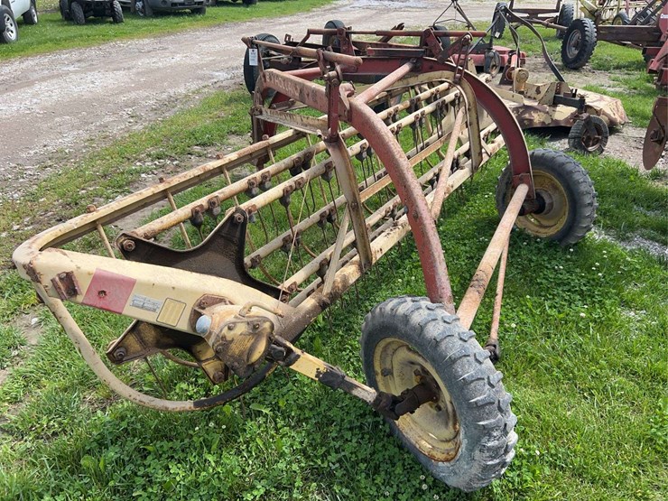 new-holland-256-image-4