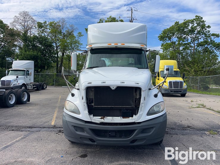 2015-international-prostar-image-2