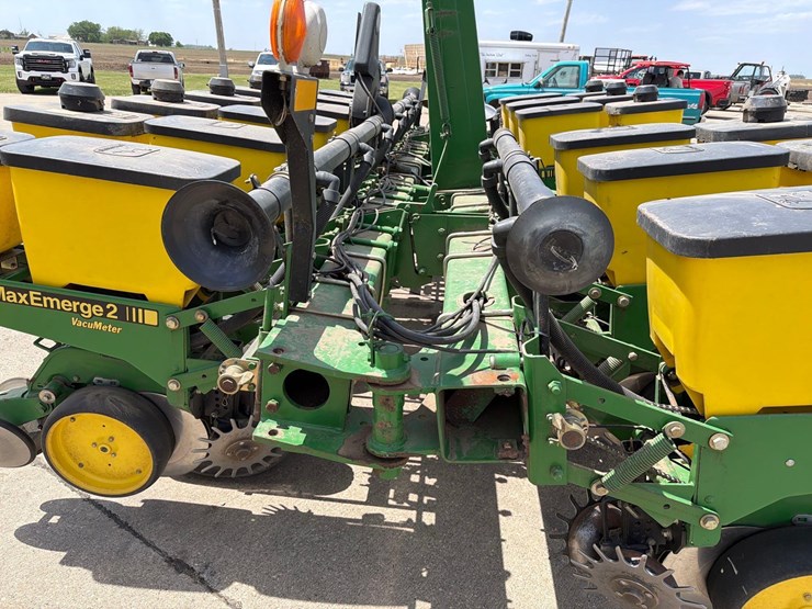 john-deere-7200-image-17
