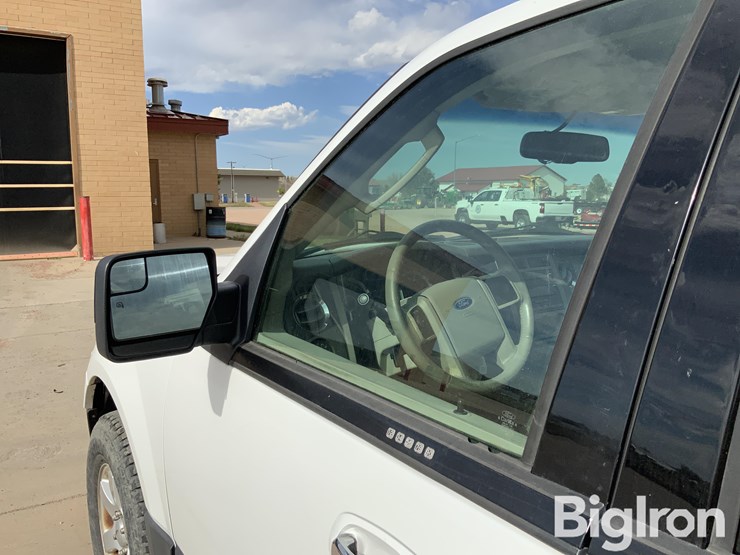 2013-ford-expedition-xlt-image-15