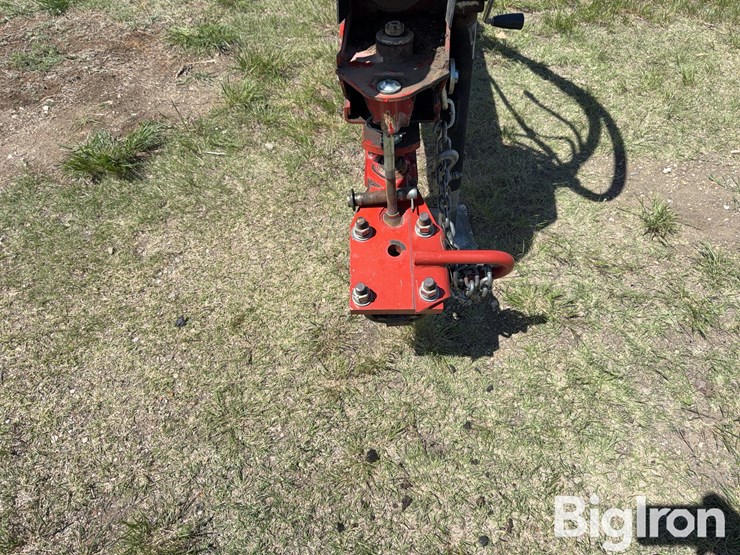 2013-new-holland-h7150-image-12