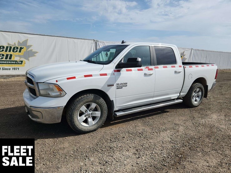 2020-ram-1500-classic-image-1