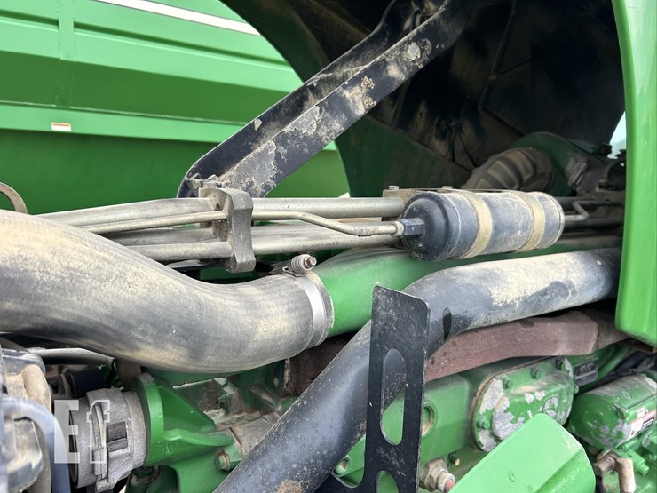 2004-john-deere-8220t-image-29