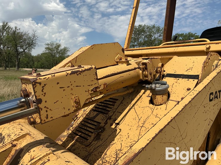 1983-caterpillar-953-image-14