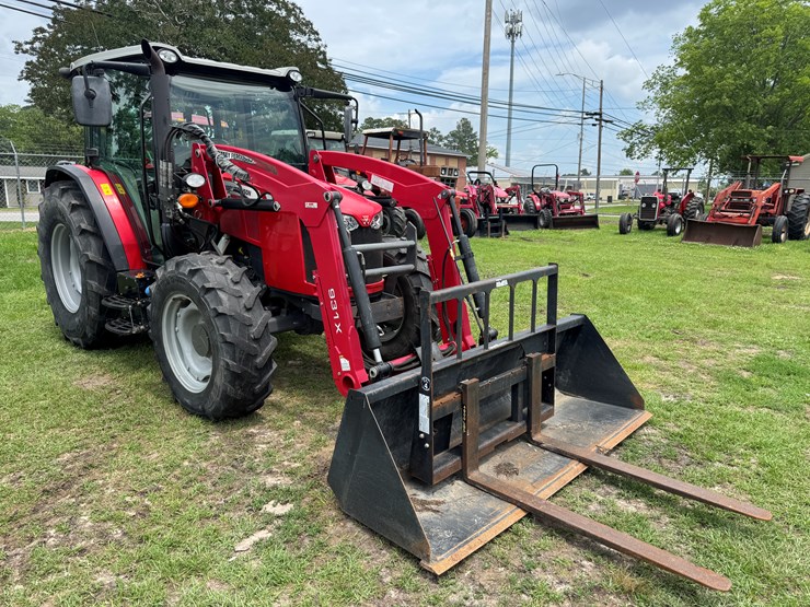 2017-massey-ferguson-4710-image-2