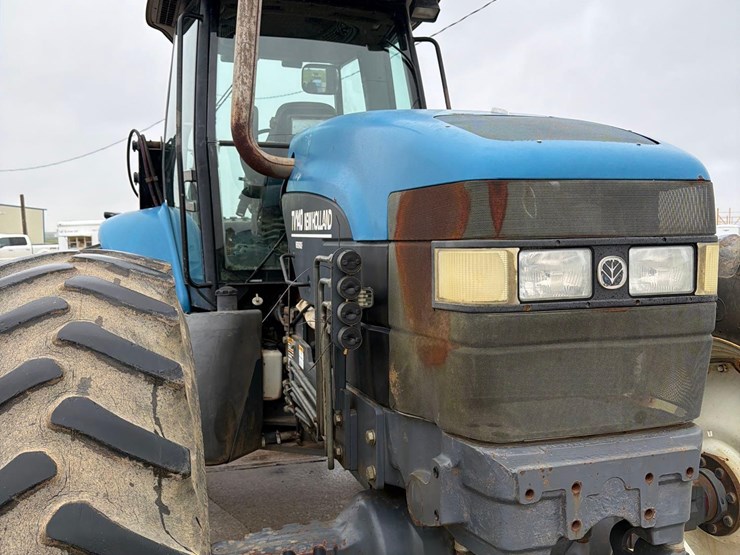 new-holland-tv140-image-29