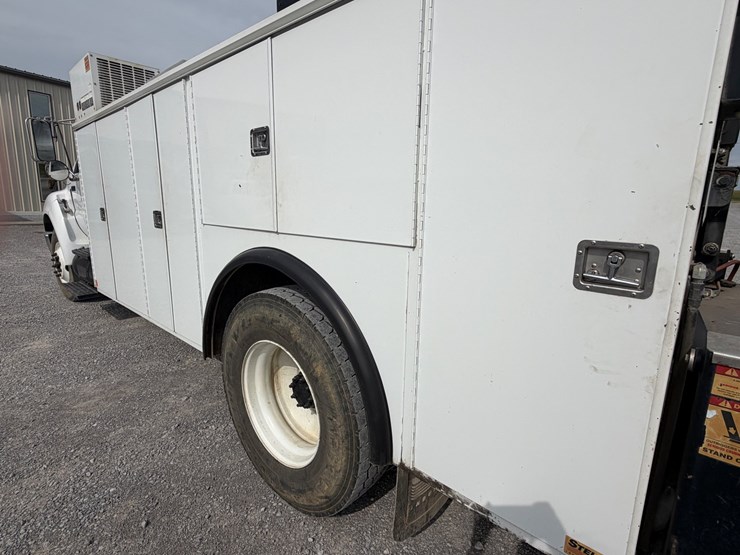 2008-ford-f750-image-17