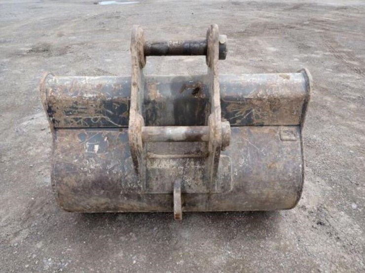 2022-komatsu-pc210-lc-11-image-85