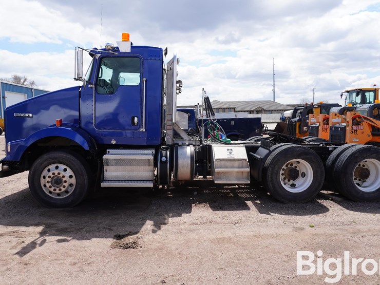 2013-kenworth-t800-image-8