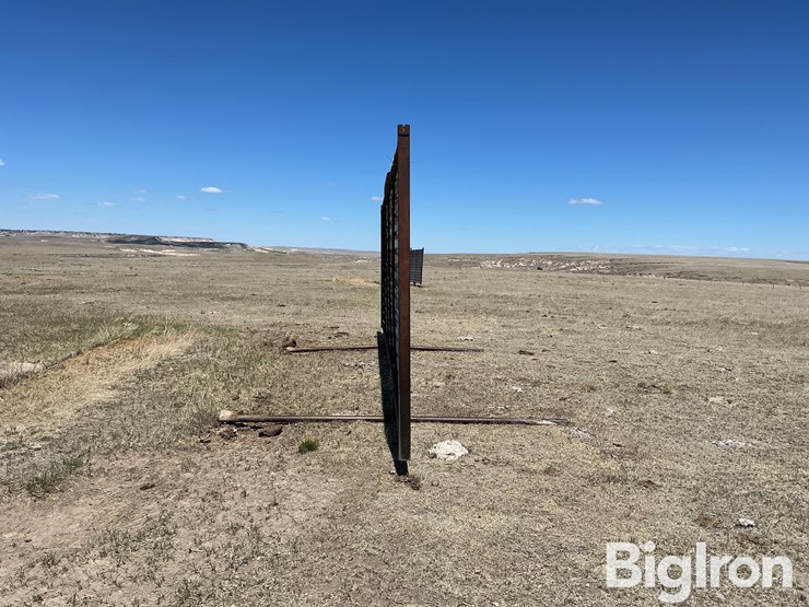 portable-free-standing-wind-break-panel-image-4