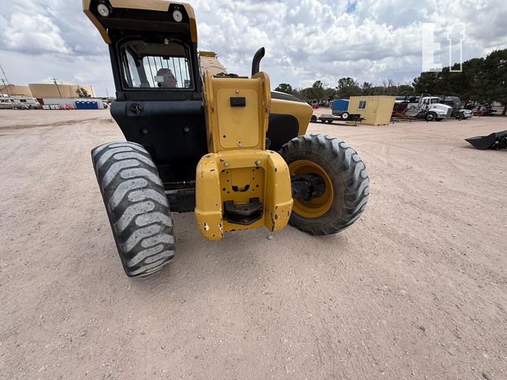 2016-caterpillar-th406c-image-2