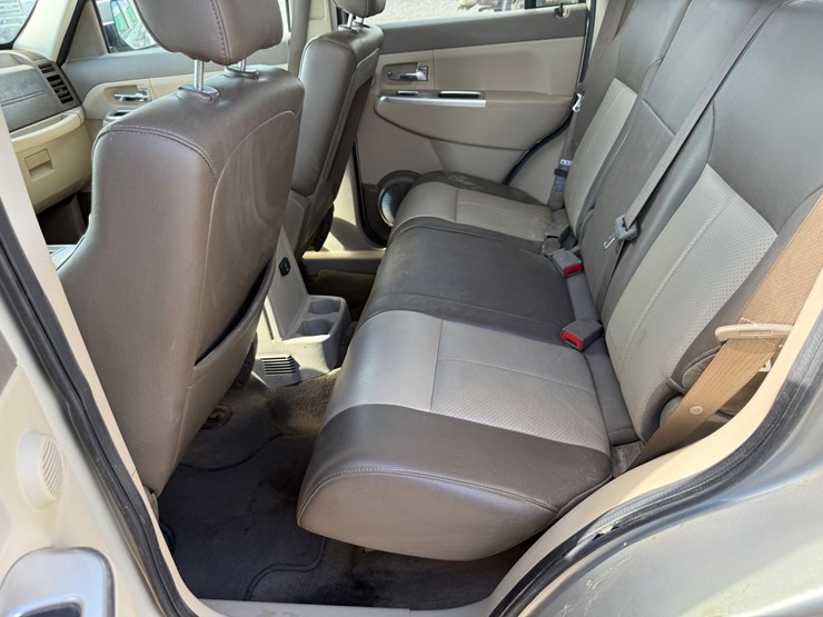 2008-jeep-liberty-image-34