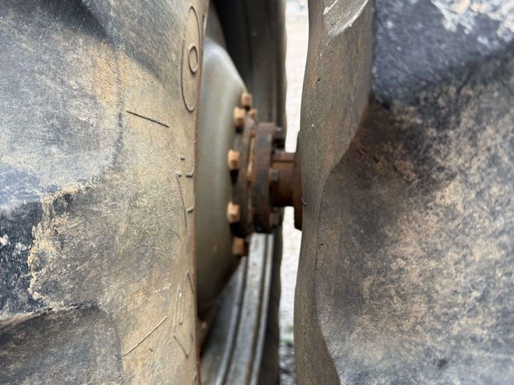2012-case-ih-350-image-13
