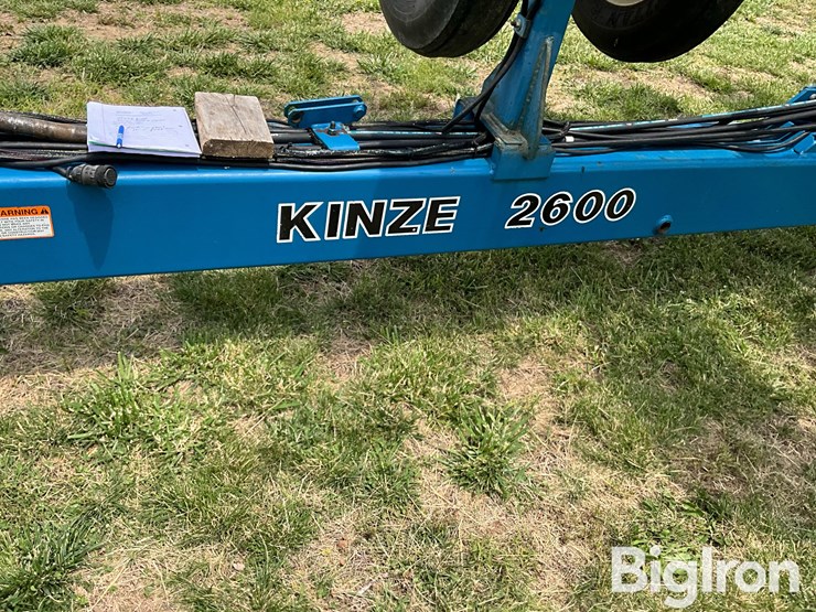 kinze-2600-image-19