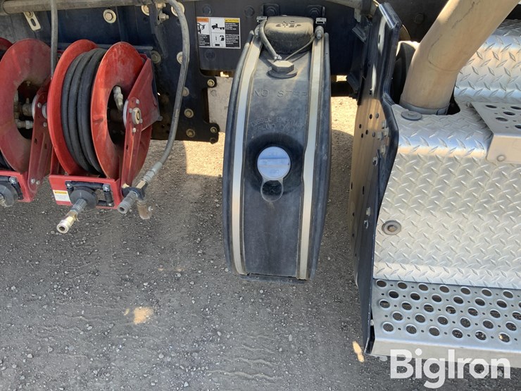 2012-kenworth-t440-image-19
