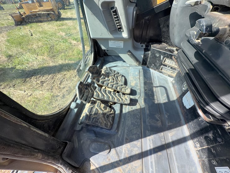 2012-caterpillar-321d-excavator-image-30