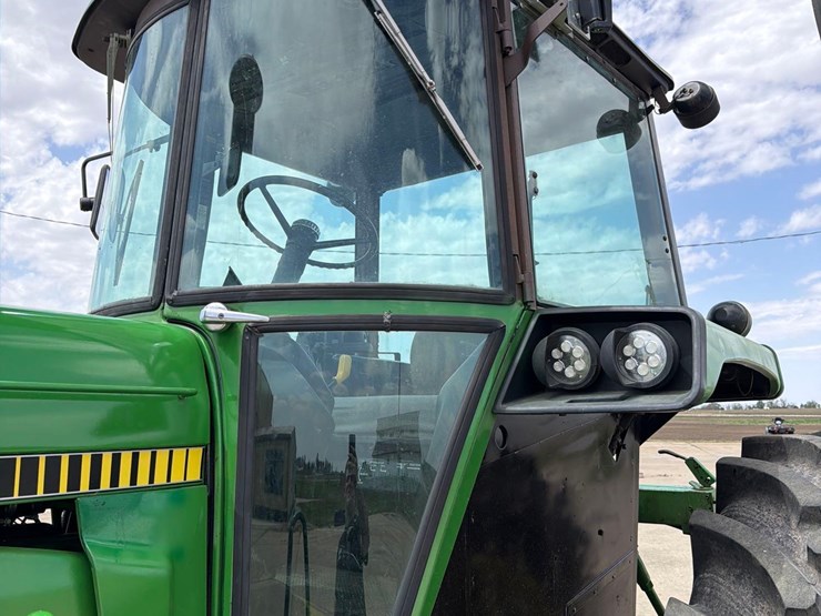john-deere-4640-image-32