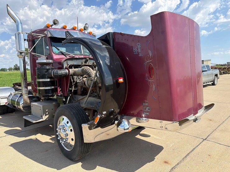 1981-peterbilt-359-image-27