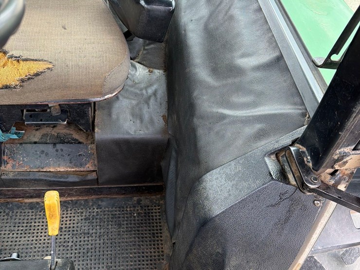 john-deere-4430-image-33