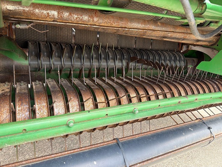 john-deere-568-image-14