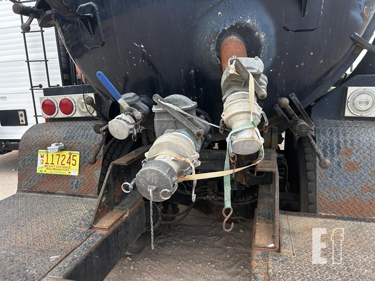 2005-mack-vacuum-truck-5222-image-2