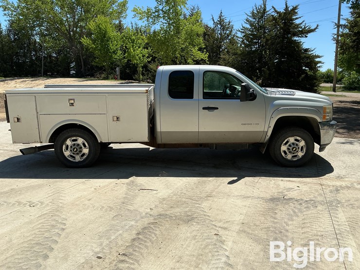 2011-chevrolet-2500-image-4