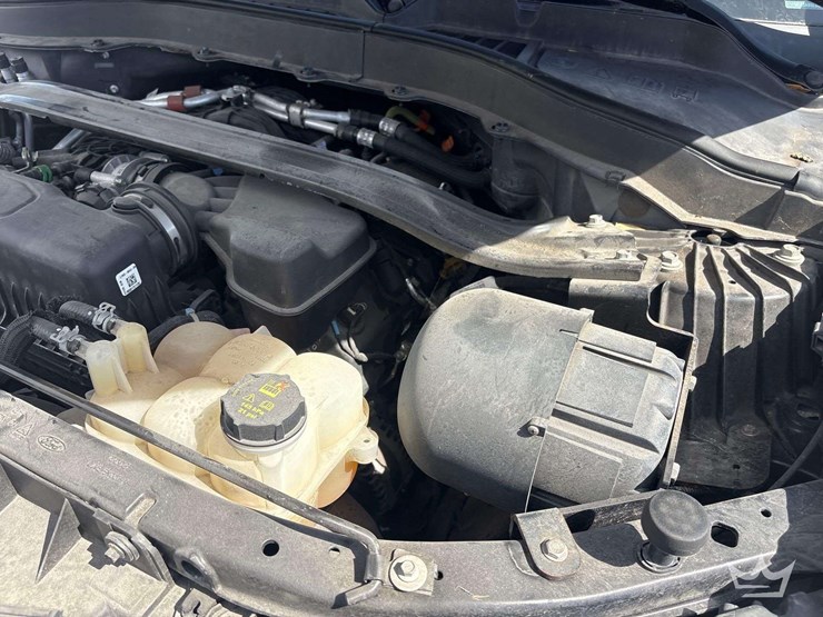 2020-ford-explorer-image-9