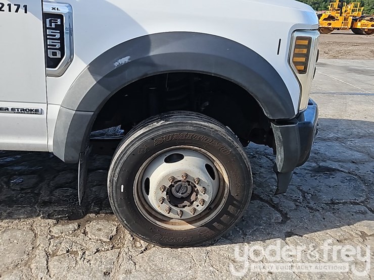 ford-f350-xl-image-9
