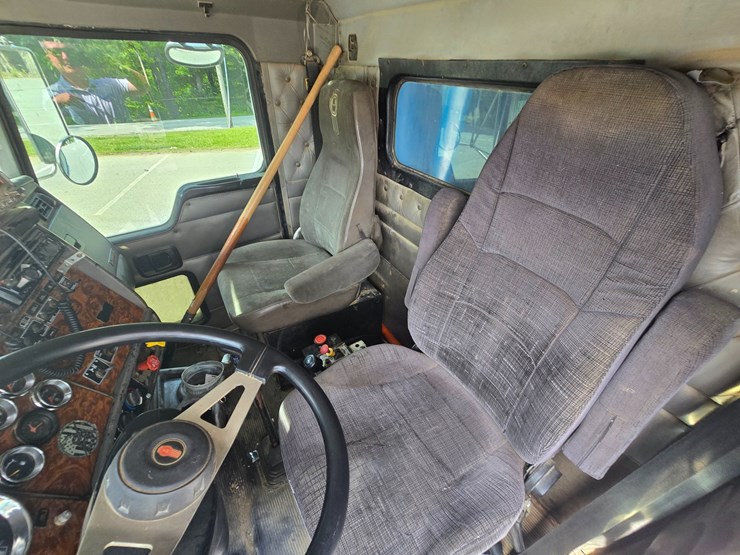 2003-kenworth-t800-image-99