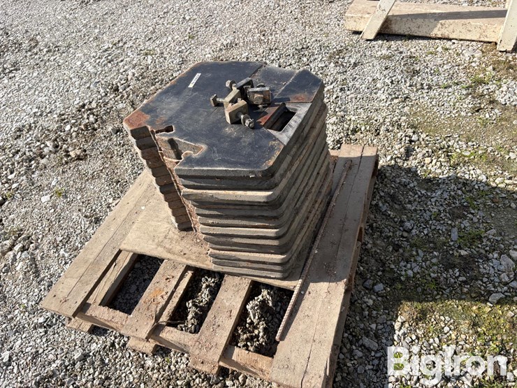 case-ih-magnum-front-suitcase-weights-image-6