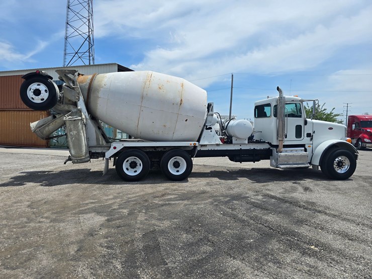 2014-peterbilt-365-image-32
