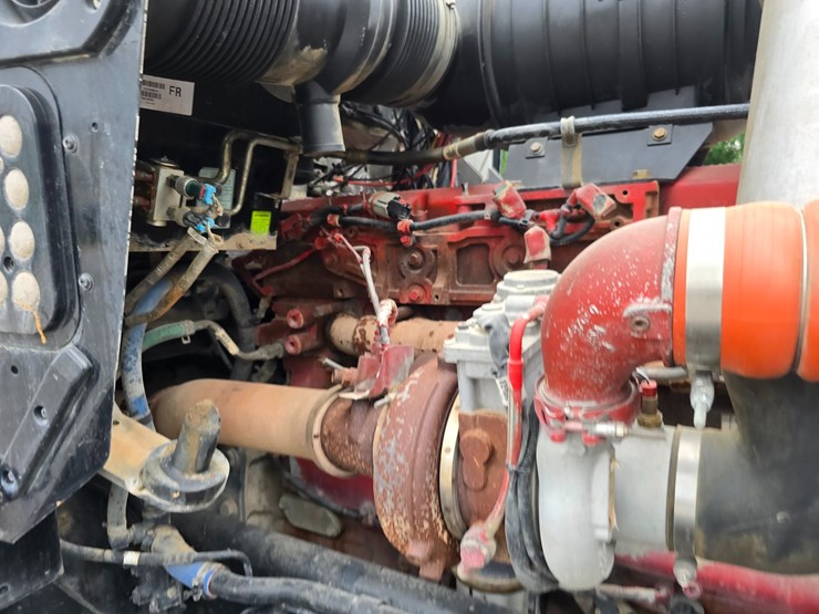 2015-kenworth-t800-image-52