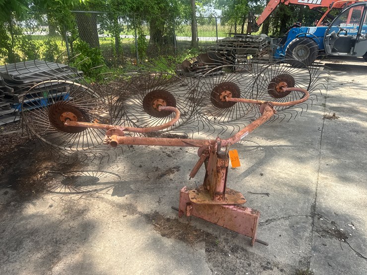 4-wheel-3-pt-hay-rake-image-2