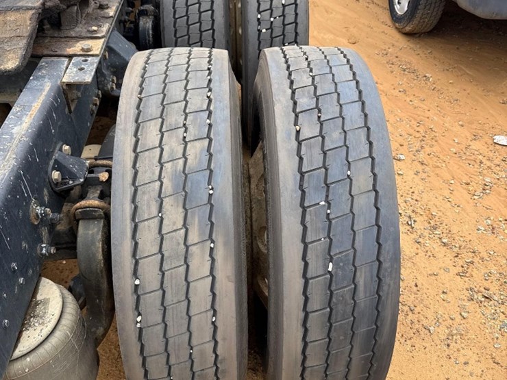 2015-kenworth-t680-image-7