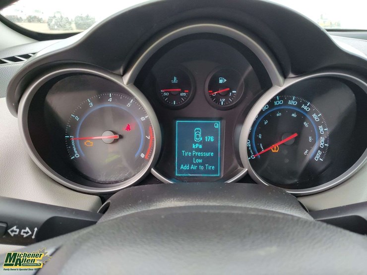 2014-chevrolet-cruze-2ls-4dr-sedan-image-20