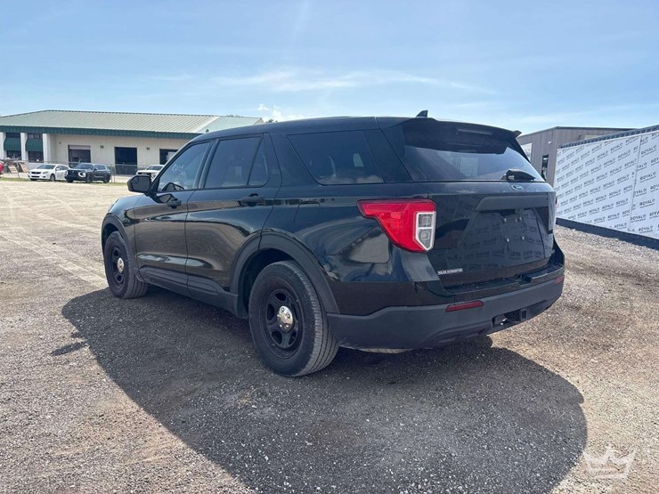 2020-ford-explorer-image-3