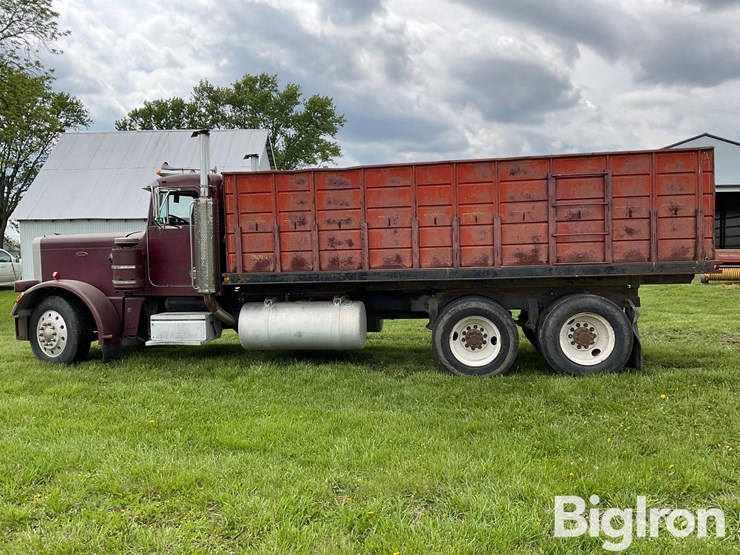 1985-peterbilt-382-image-8
