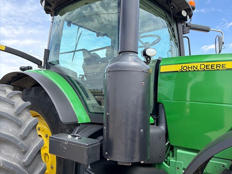 2012-john-deere-8310r-image-18