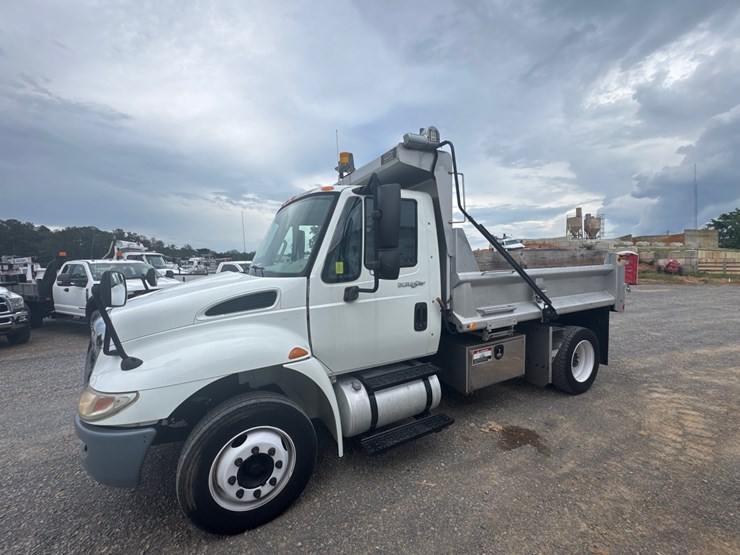2014-international-durastar-4300-image-5