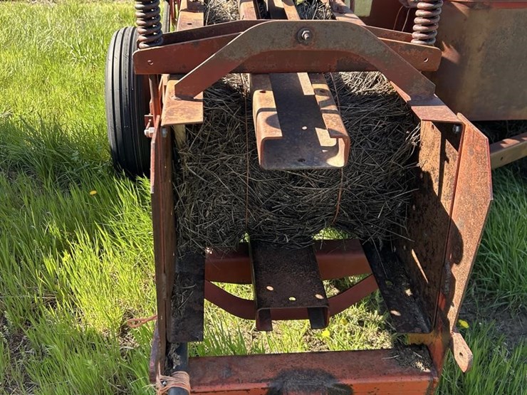 new-holland-269-image-10