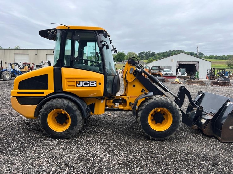 2022-jcb-407-image-8
