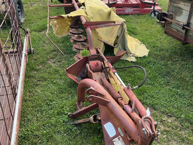 new-holland-463-image-1